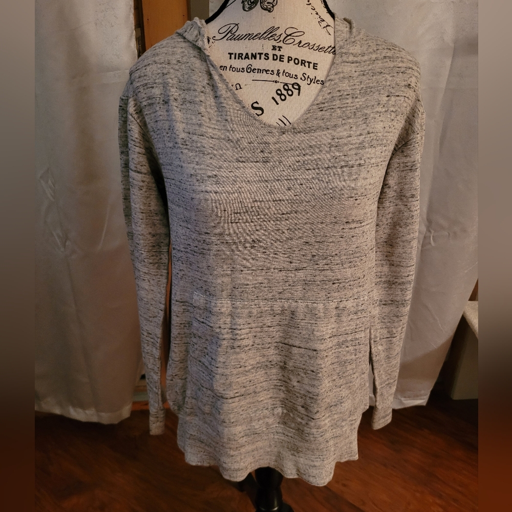 Gray White Pullover